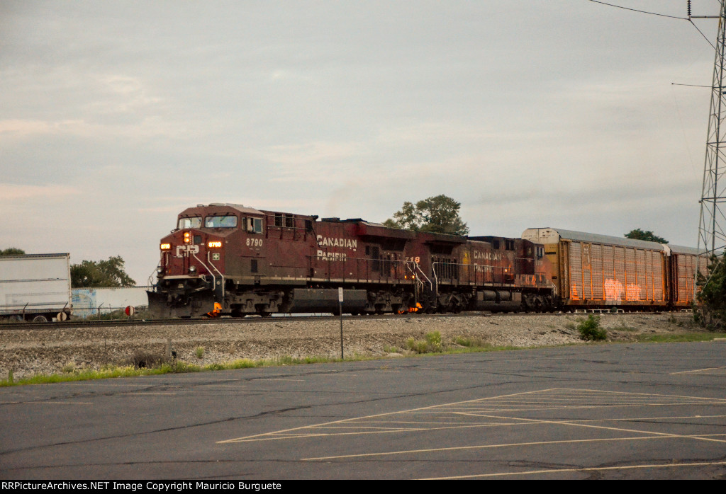 CP ES44AC & AC44CW Locomotives 